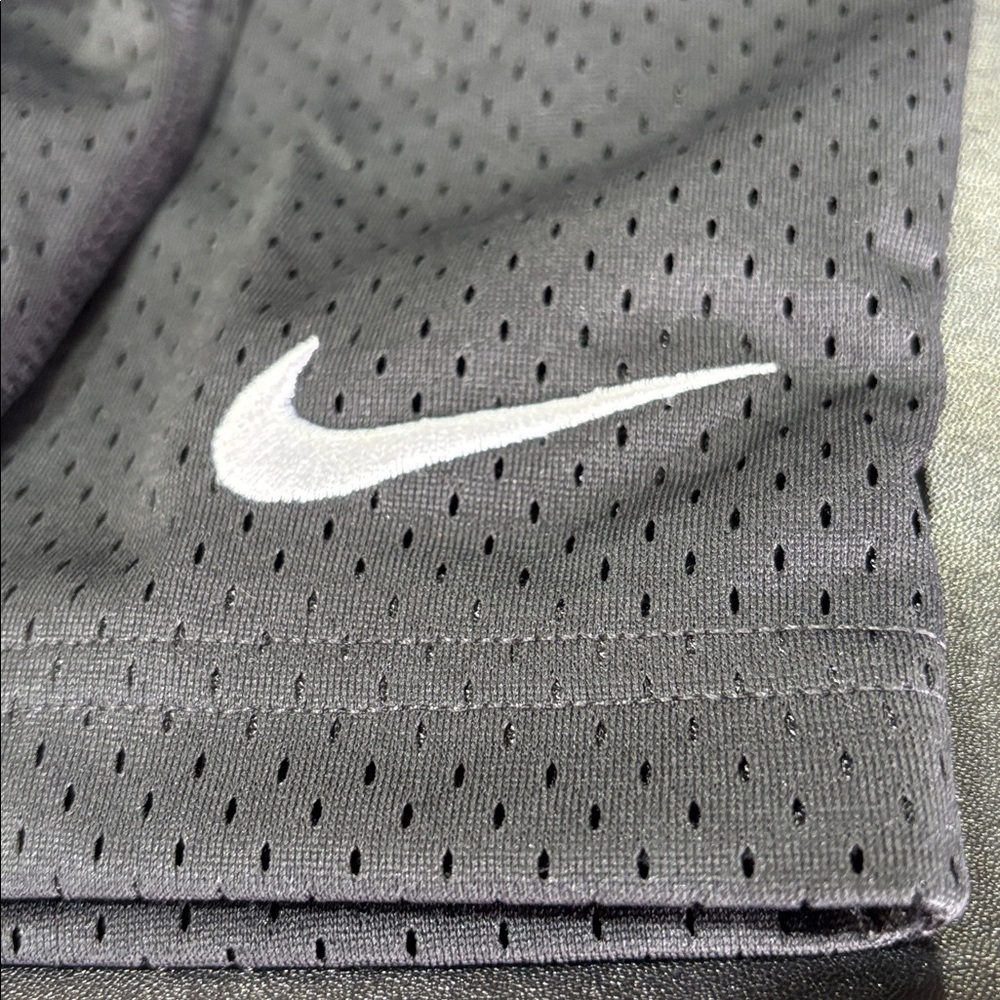 Nike Anthracite Athletic,elastic waist,vented,lined,embroidered Swoosh logo - Picture 4 of 5